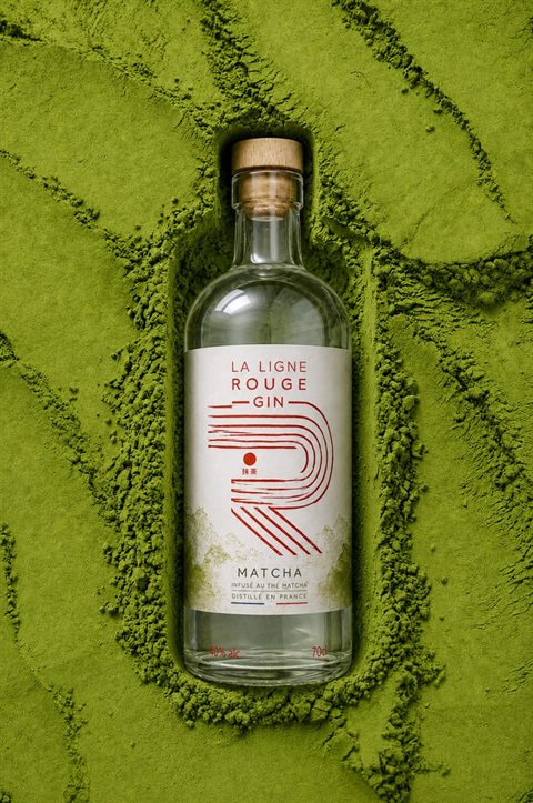 La Ligne Rouge Gin Matcha, bouteille sur matcha